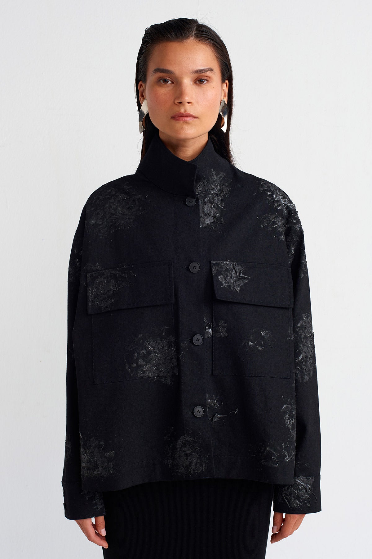 Siyah Pentür Detaylı Gabardin Ceket-Y255015015