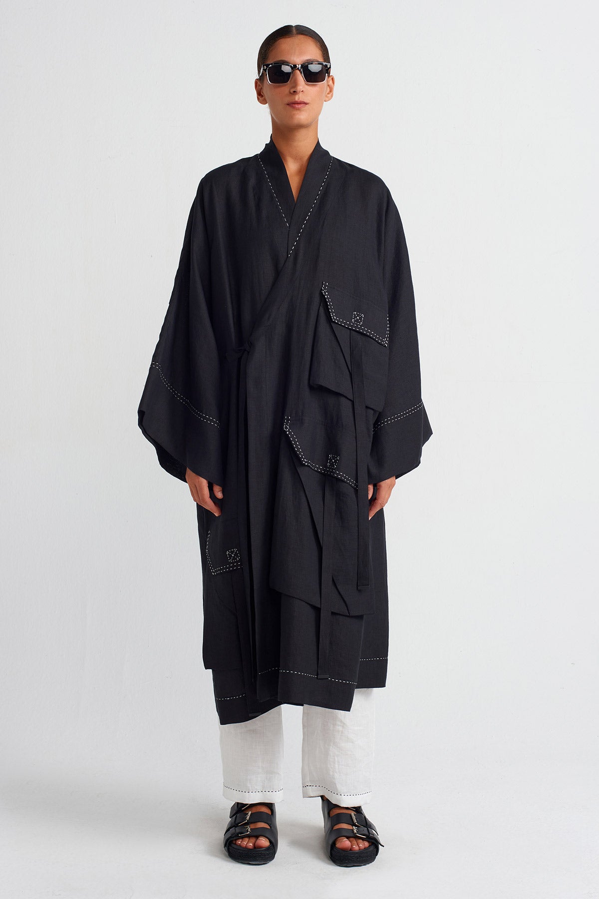 Black/White Contrast Stitched Pocket Linen Kimono-Y255015019