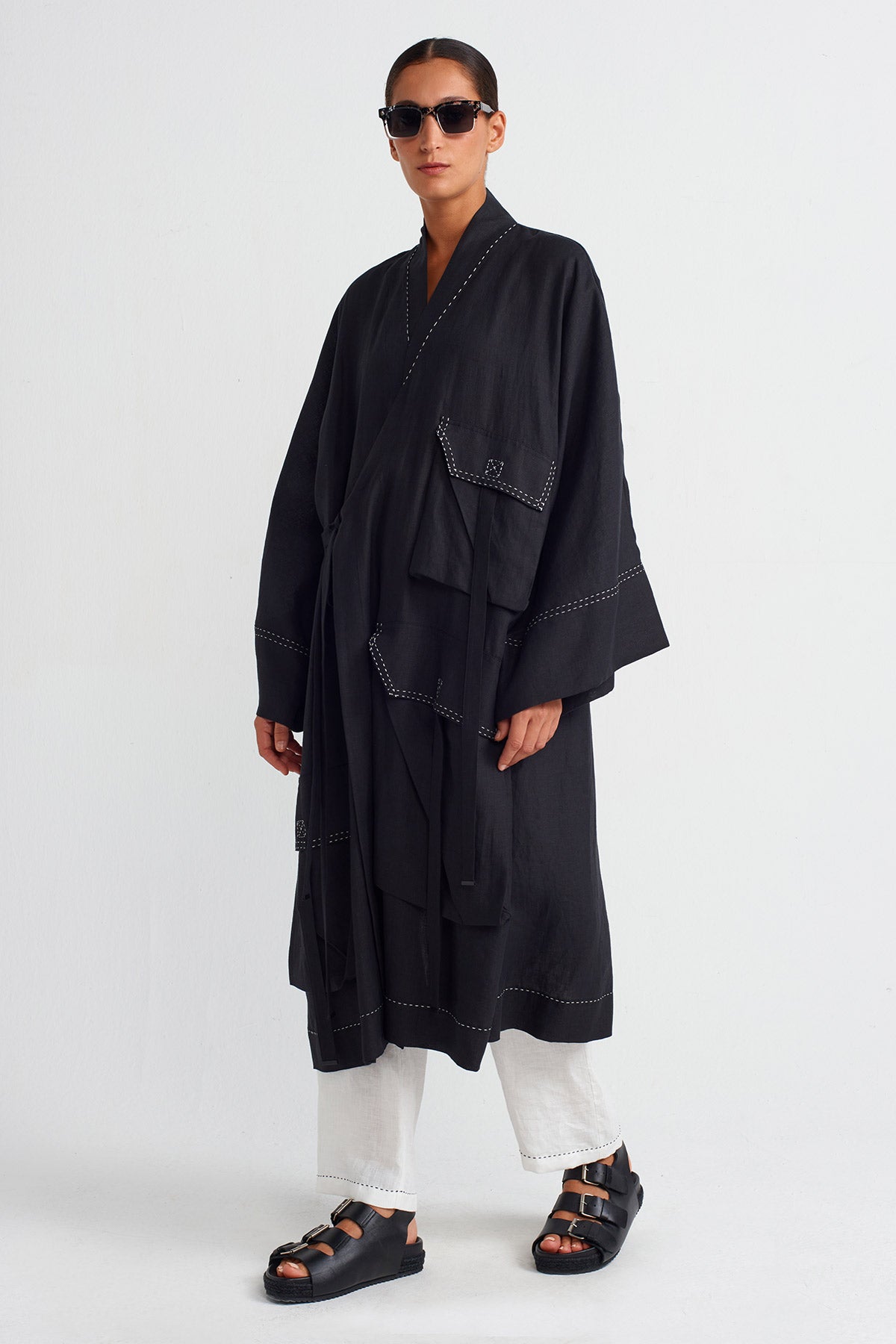 Black/White Contrast Stitched Pocket Linen Kimono-Y255015019