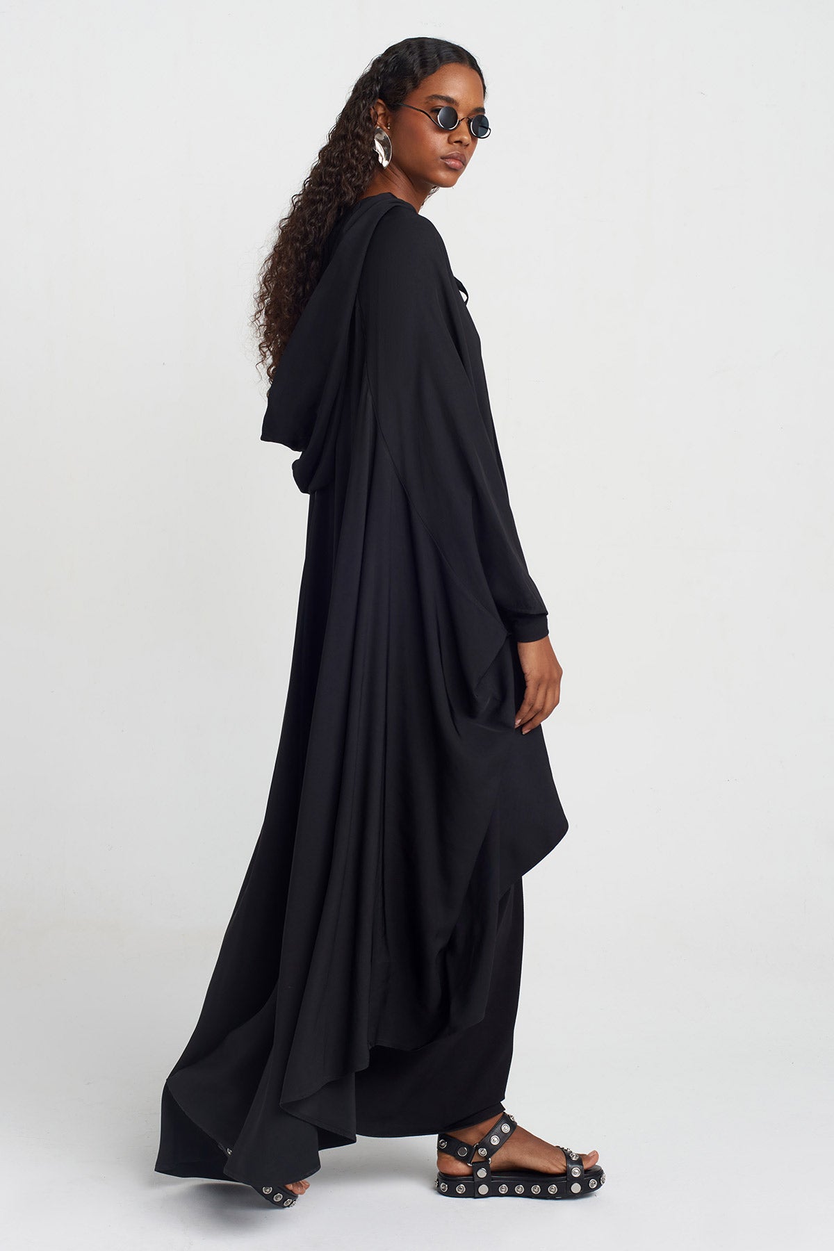 عباءة شيفون سوداء-Y255015030