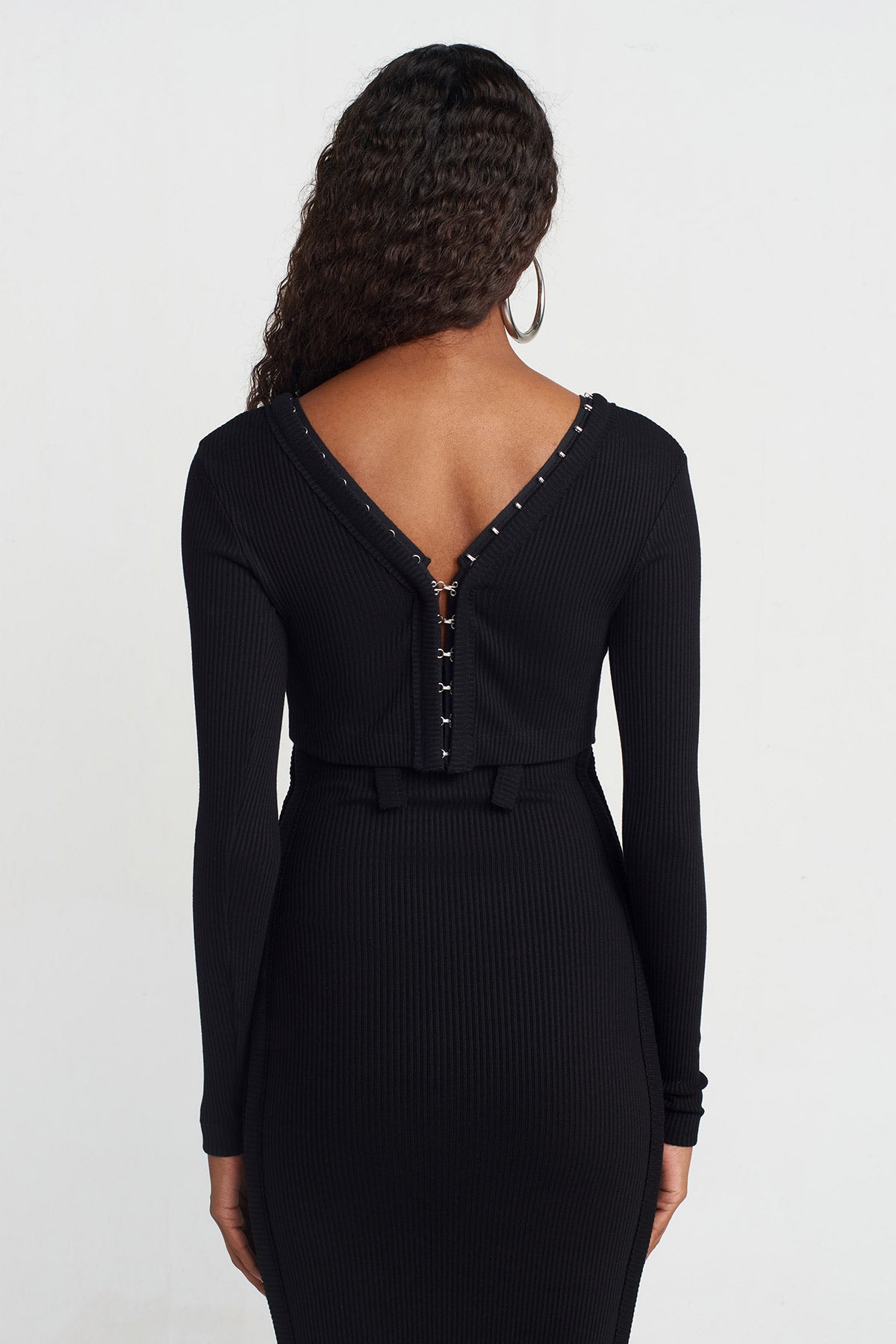 كارديجان أسود مضلع مع مشبك - Y255015031