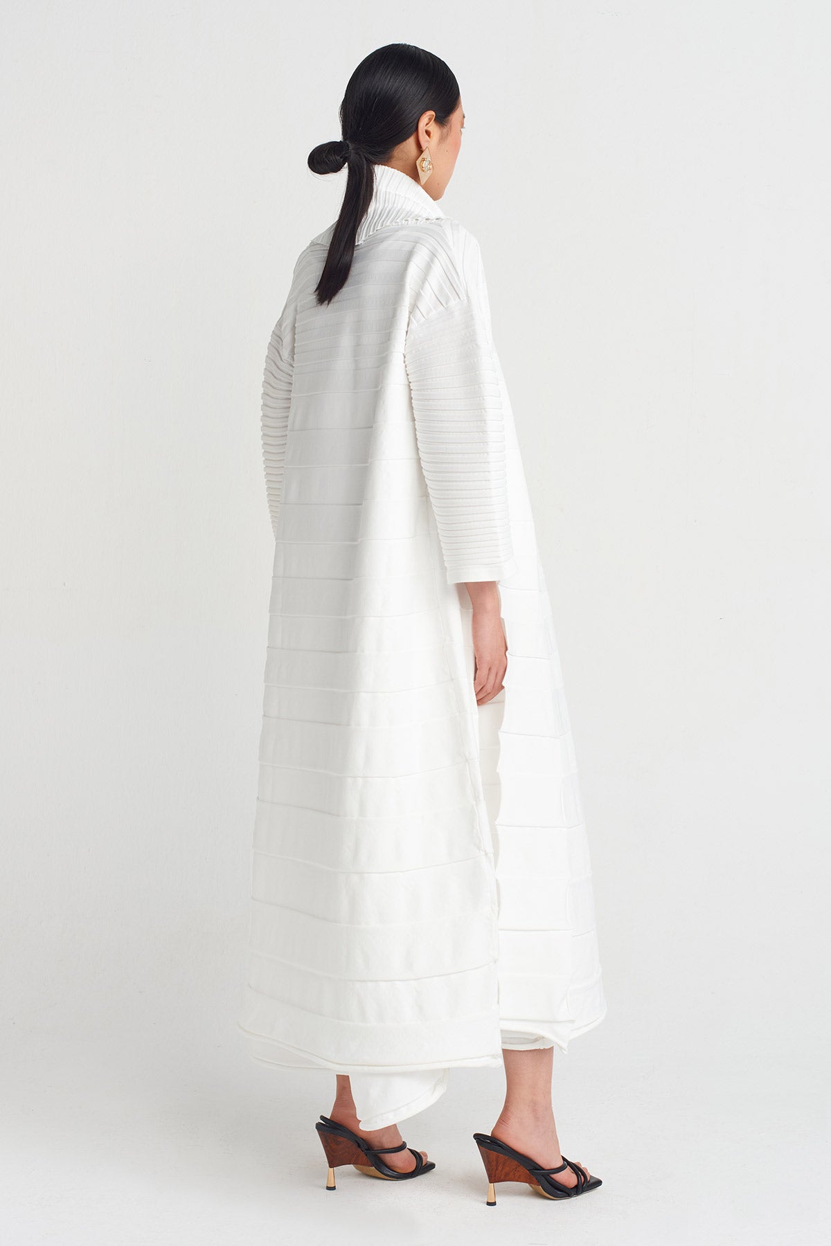 Off White Accordion Knitted Cardigan-Y255015035