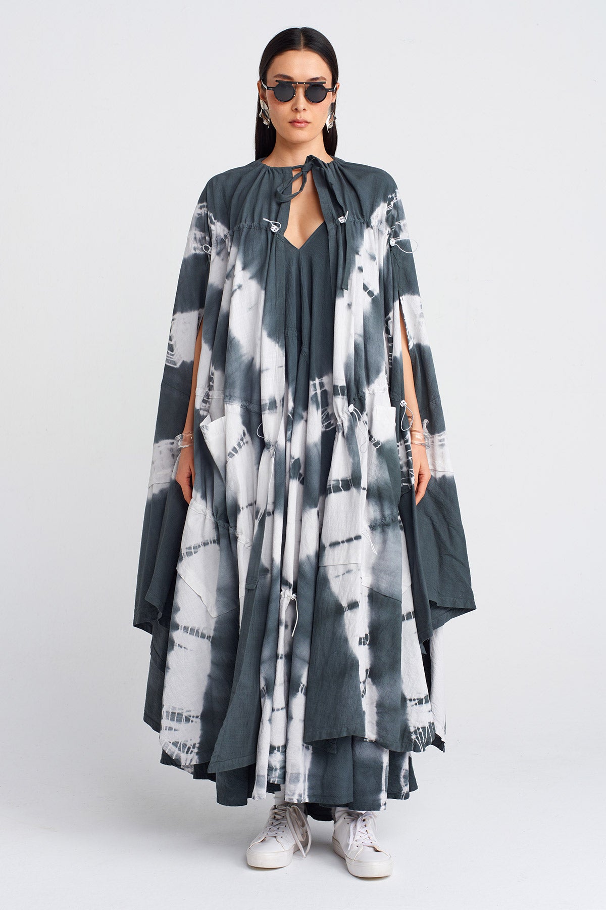 Koyu Gri Batik Efektli Pelerin Ceket-Y255015049