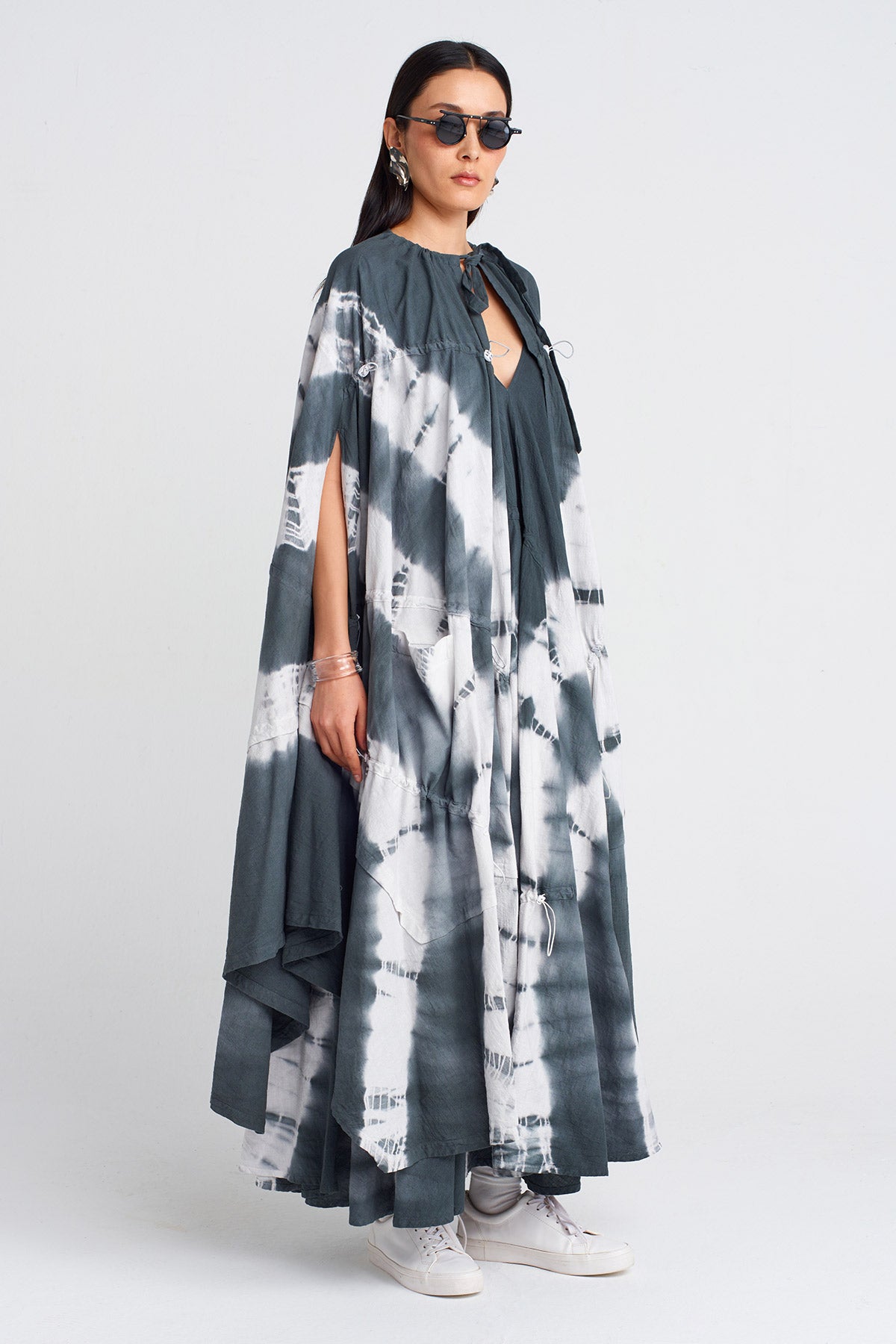 Koyu Gri Batik Efektli Pelerin Ceket-Y255015049