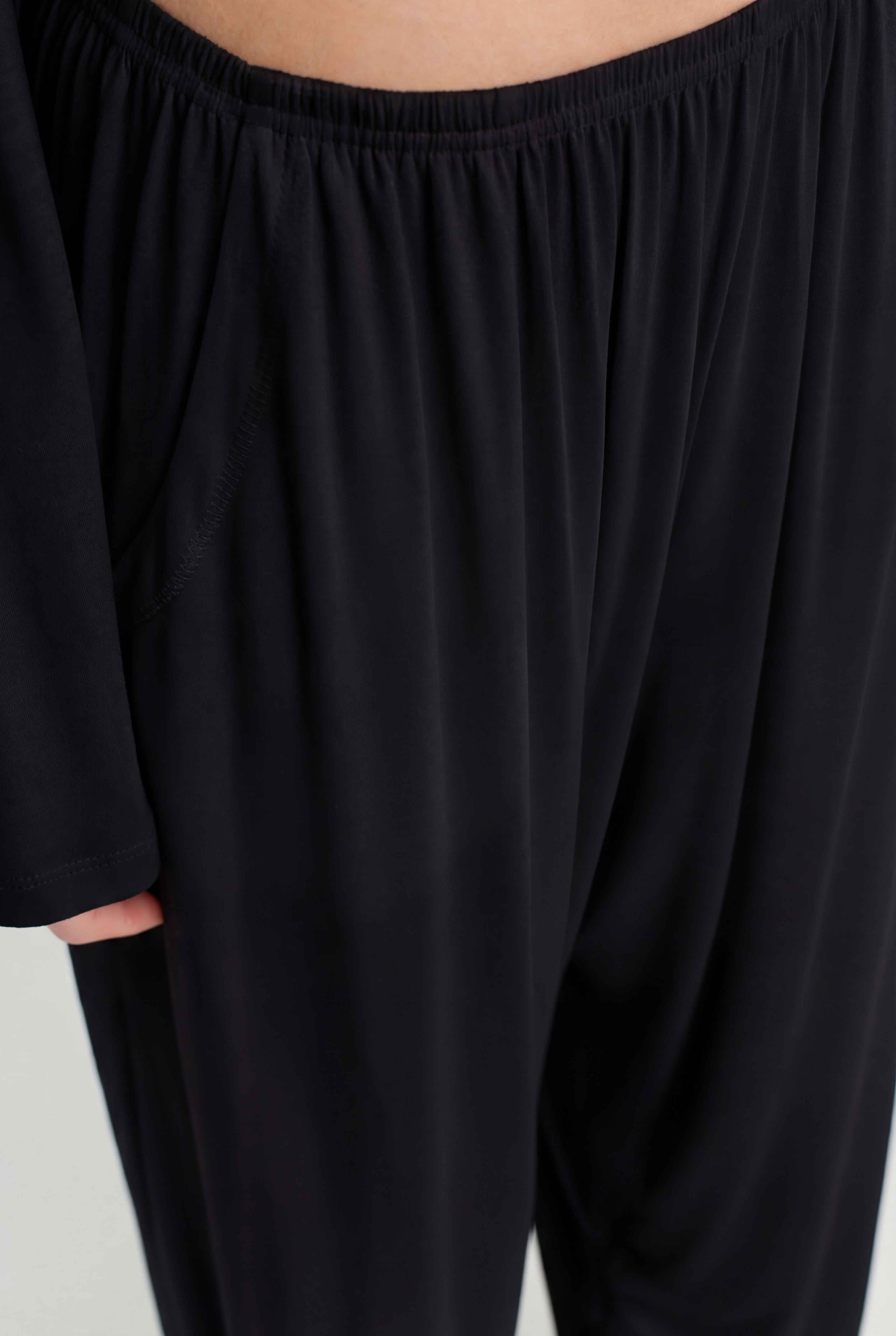 Siyah Beli Lastikli Dökümlü Pantolon-Y263013039