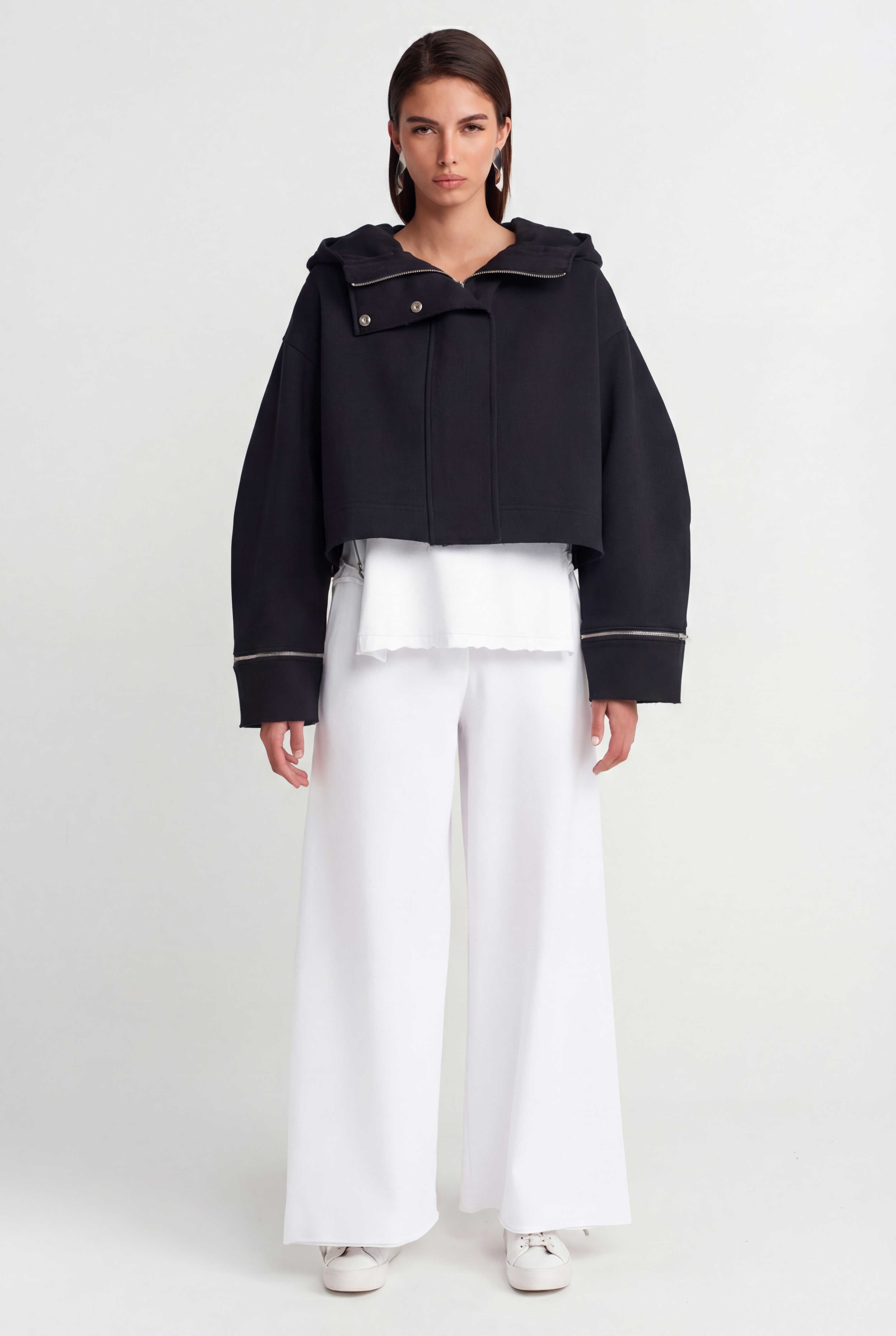 Siyah Kapüşonlu Kısa Ceket-Y265015017