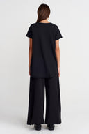 Black Asymmetrical T-Shirt with Zipper Detail - Y261011034