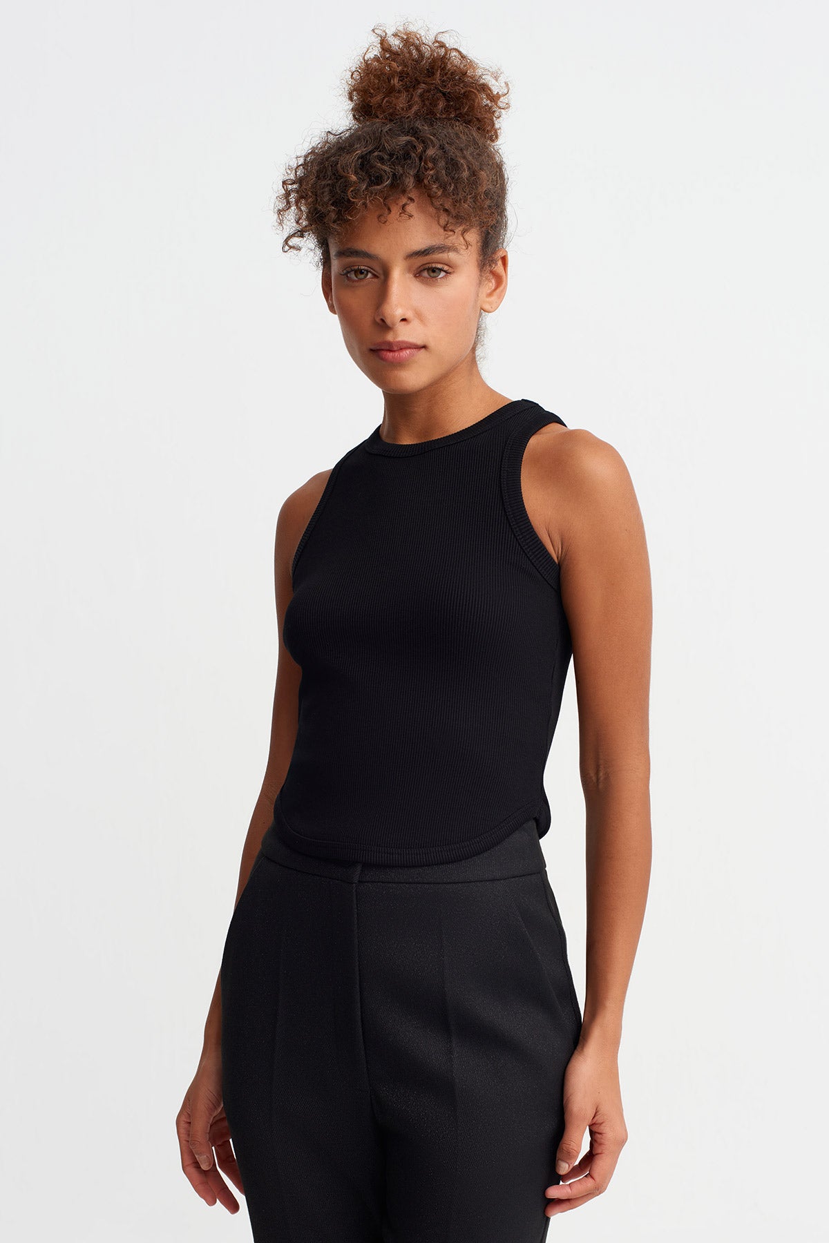 Siyah Ribana Bisiklet Yaka Top-Y261011040