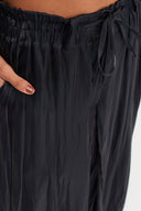 Black Wrinkle Textured Loose Fit White Trousers - Y263013015