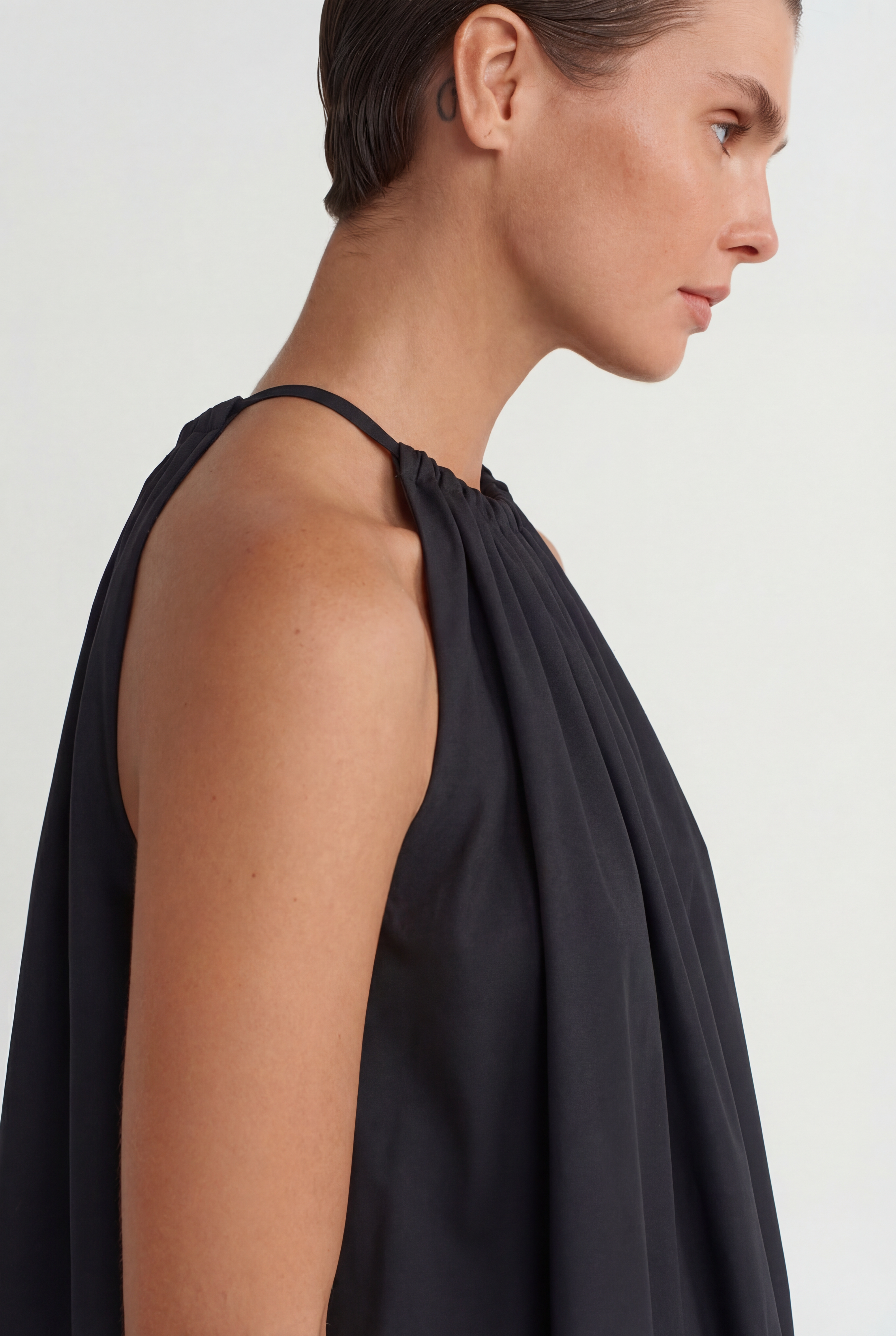 فستان أسود قصير واسع - Y264014027