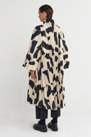 Patterned Pleated Long Jacket - Y267017010
