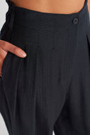 Black High-Waisted Pleated Trousers - Y263013008