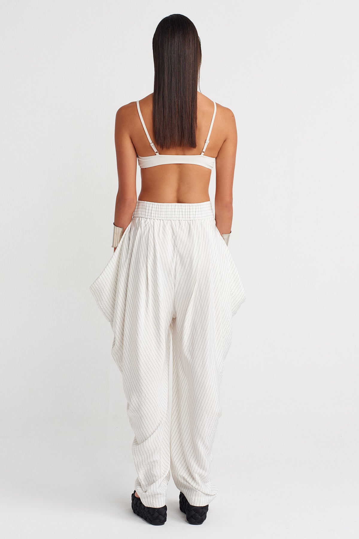 Ekru Asimetrik Drapeli Pantolon-Y263013012