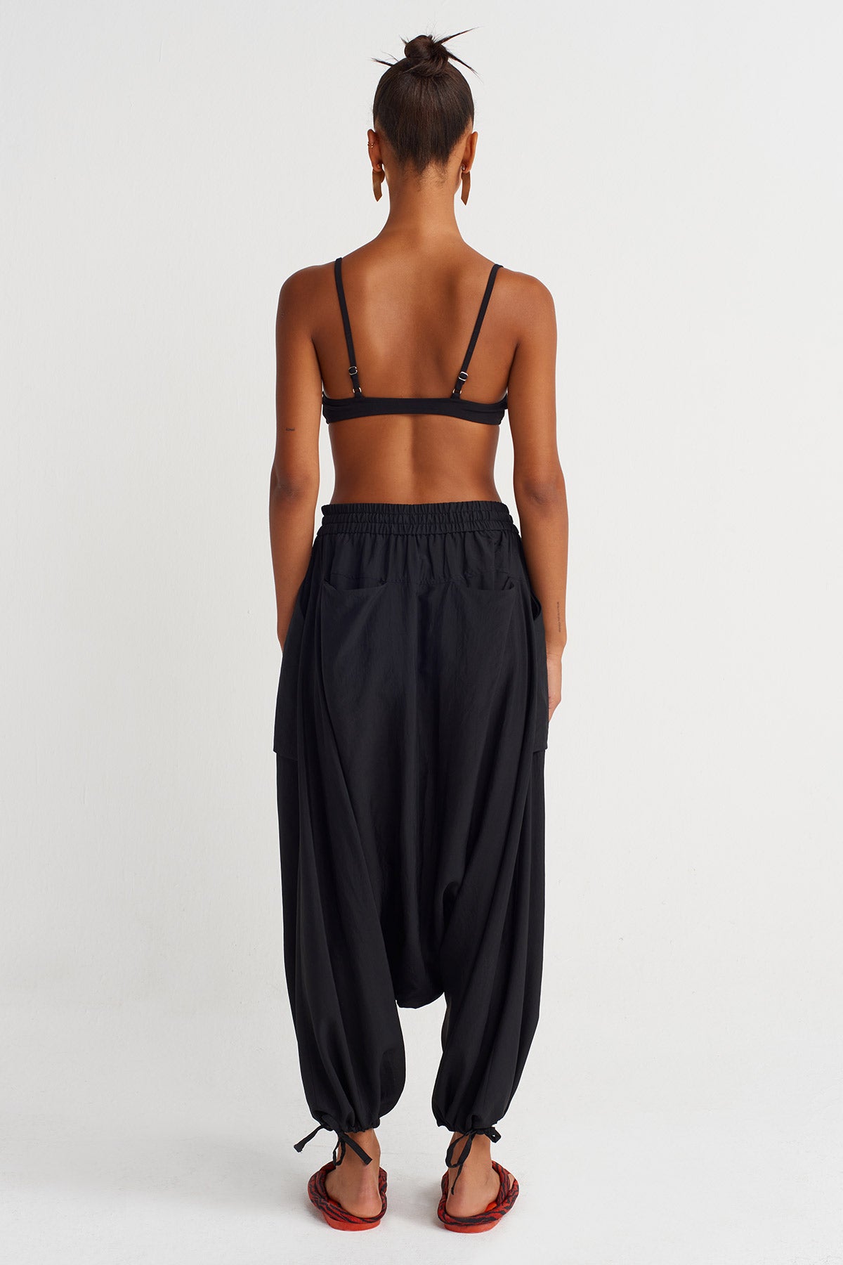 Siyah Katman Detaylı Şalvar -Y263013013