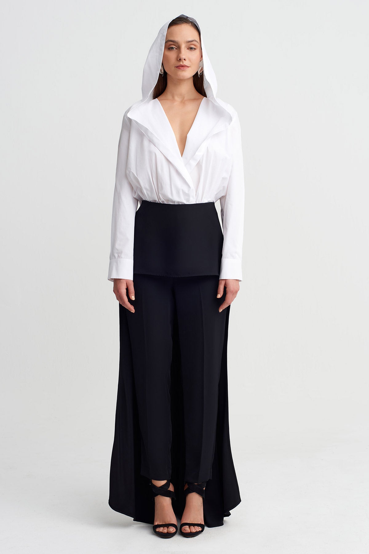 Siyah Overlay Detaylı Dar Kesim Pantolon-Y263013018