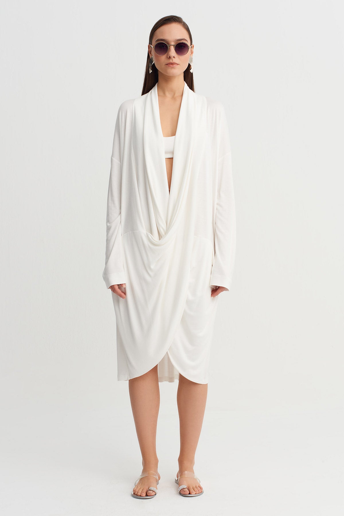 Kırık Beyaz Dökümlü Yaka Detaylı Uzun Elbise-Y264014047