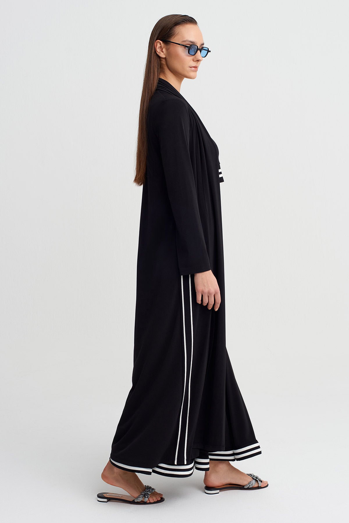 كارديجان طويل من الجيرسيه بتفاصيل مخططة سوداء - Y265015002