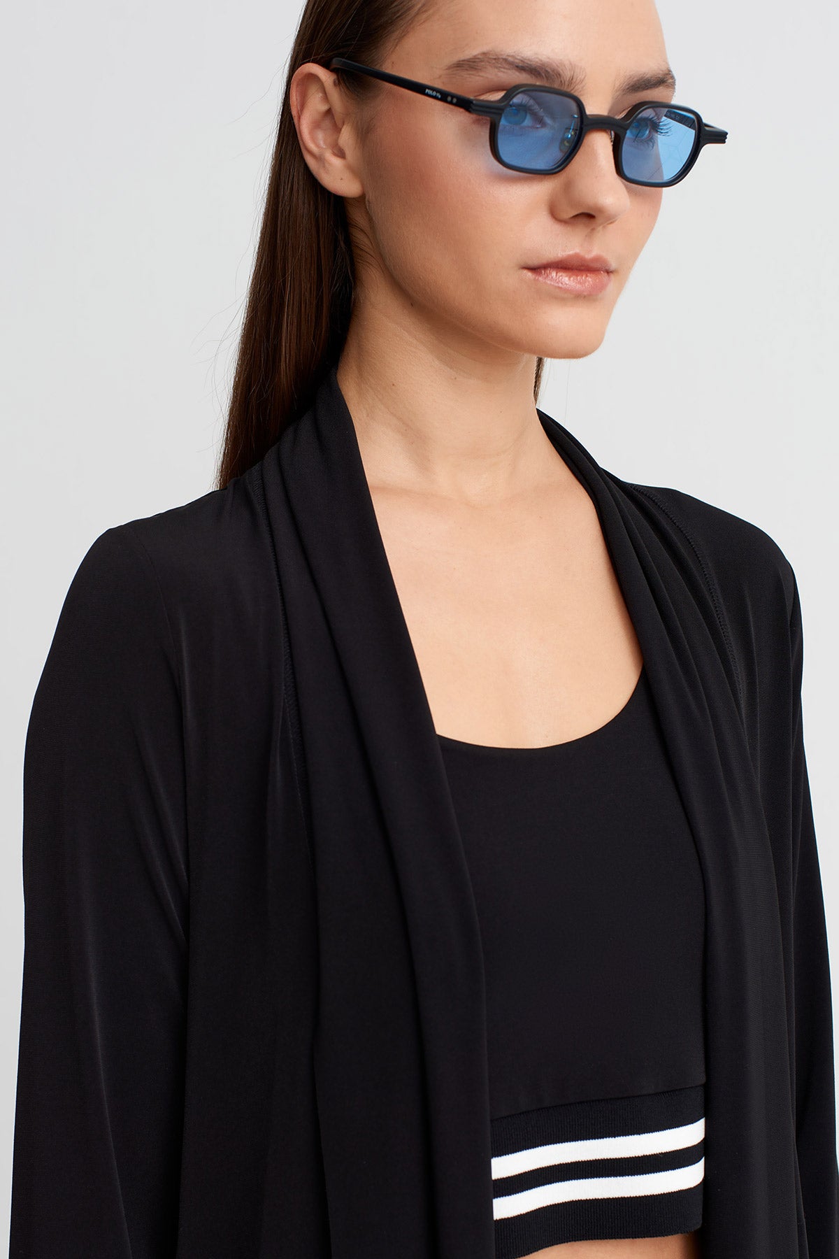 كارديجان طويل من الجيرسيه بتفاصيل مخططة سوداء - Y265015002