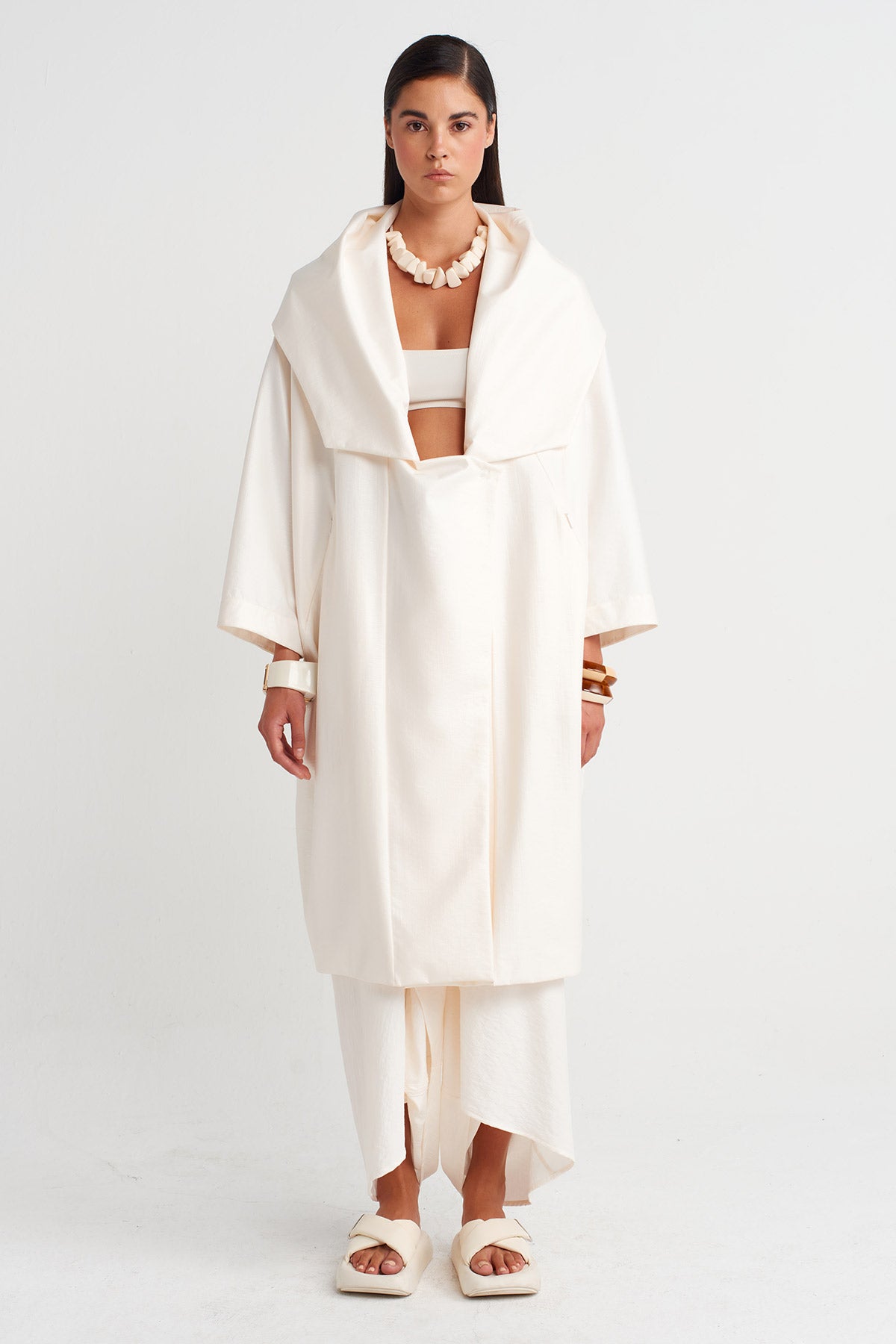 جاكيت أوف وايت ذو ياقة منحوتة متعددة الطبقات - Y265015009