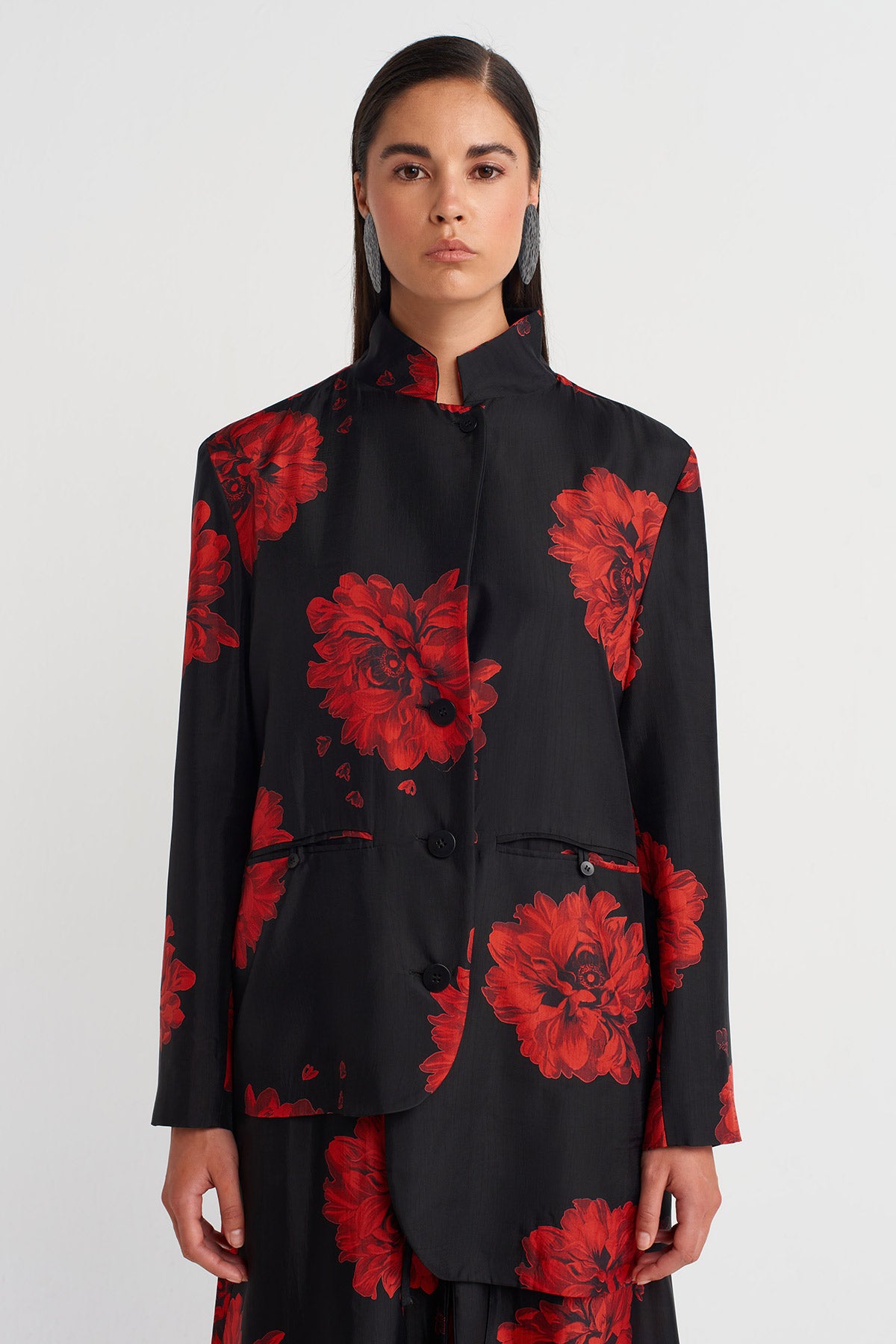 جاكيت بنقشة زهور غير متماثلة - Y265015014