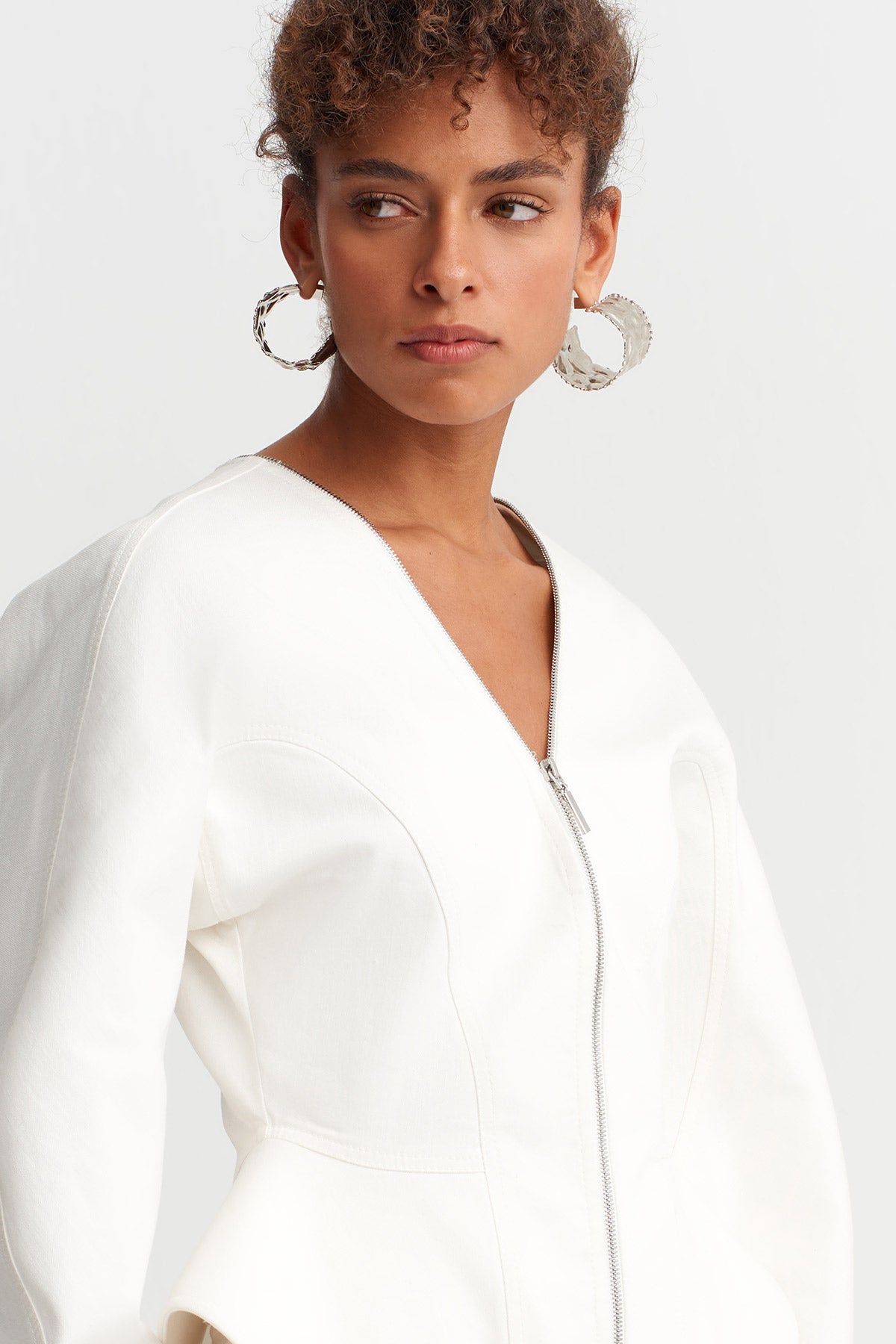 Kırık Beyaz Denim Bele Oturan Fermuarlı Ceket-Y265015019