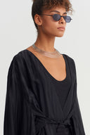 Siyah Tona Ton Çizgili Kuşaklı Kimono-Y265015040